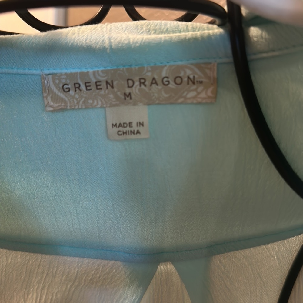 Green Dragon M Ombré gorgeous Blouse/ Cover Up NWOT - Picture 2 of 2